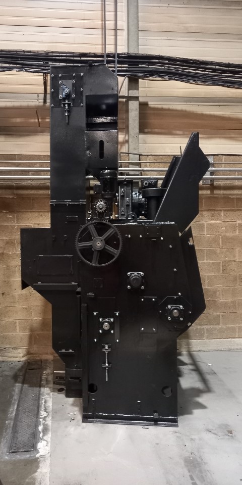 GRENAILLEUSE TYPE FULGUR 9Y2